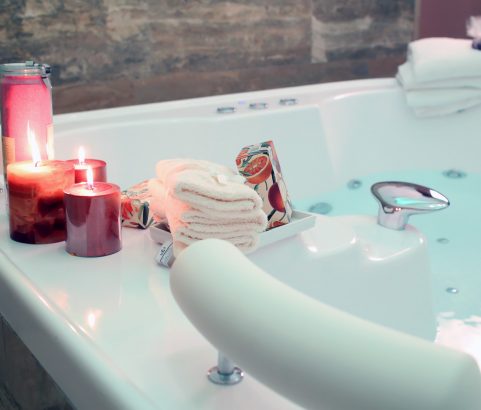 BIEN-ÊTRE HYDROMASSAGE