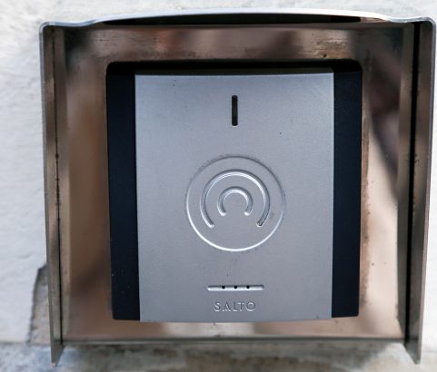 KONTAKT